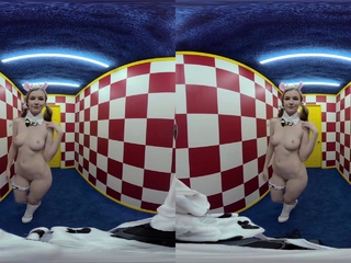 Emily Bloom is a steamy cosplay video to tempt you